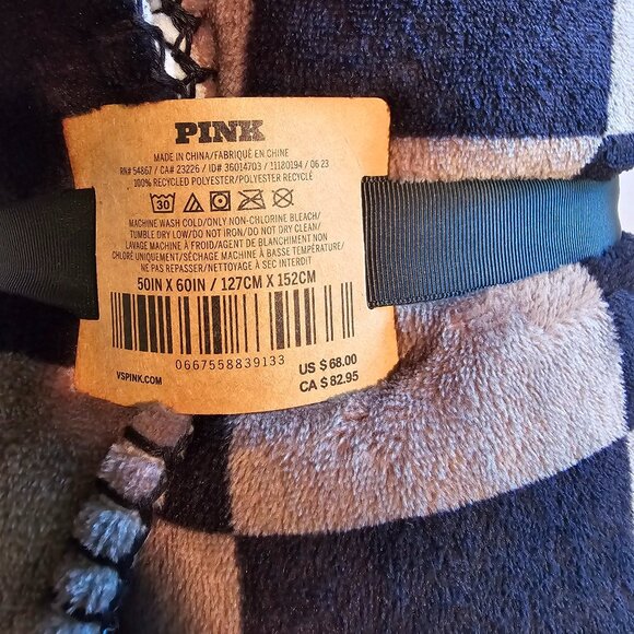 NWT VS PINK Sherpa Blanket Checkered Black & Tan - Picture 2 of 3
